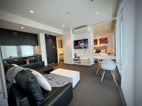 Luxury 2 Bedroom Suite Near Adelaide With A Car Park - Accommodation BNB 0