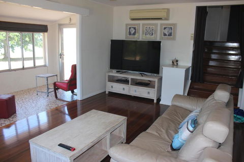 Manta Ray On The Beach - Accommodation BNB 3