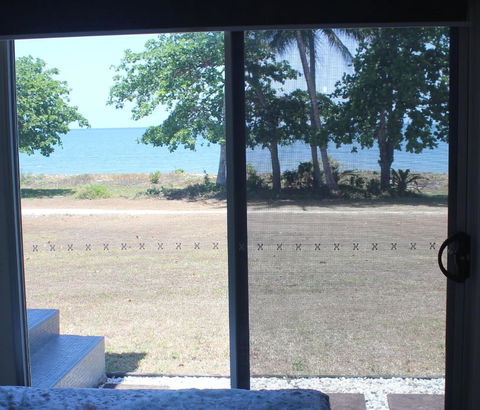 Manta Ray On The Beach - Accommodation BNB 1