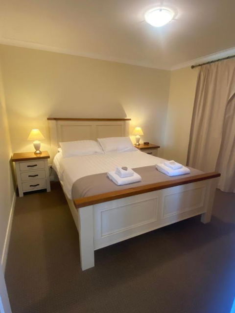 Manyat Peak Cottages Boobook - Accommodation BNB 1