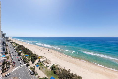 Meriton Suites Surfers Paradise - Accommodation BNB 3