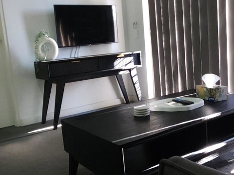 Merrylands Hidden Gem! One Bedroom Apartment - Accommodation BNB 1