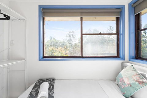 Modern Single Room - Nearby Stations & Eateries - Shared Bathroom - Accommodation BNB 1