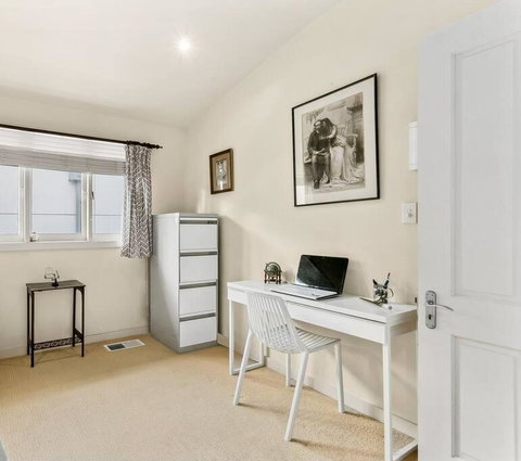 MUS14 - 2 Bedroom Apartment - Muston Street, Mosman - Accommodation BNB 3