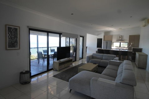 Moreton Magnificent Views - Accommodation BNB 3