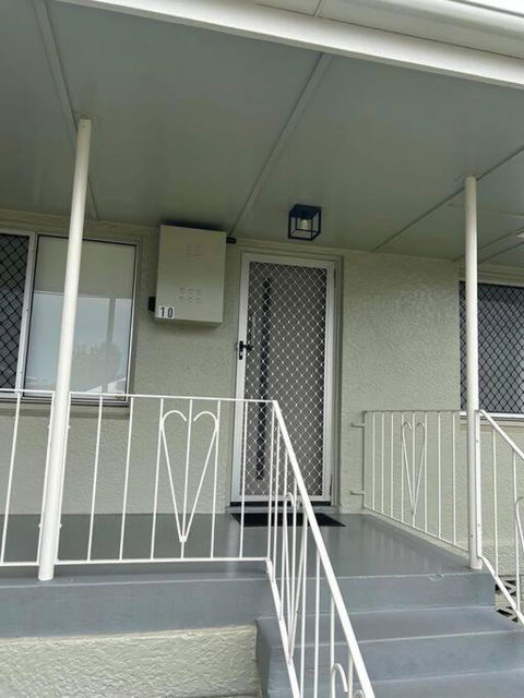 Mt Isa - Emerald Gem 3 Bedroom Home QUIET AREA - Accommodation BNB 1