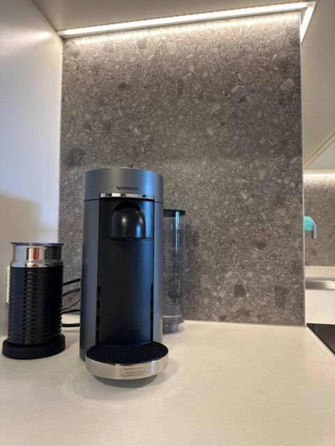 Mulberry 2BR-2BA Rooftop Pool, BBQ, WiFi & Netflix - Central Location - Accommodation BNB 3