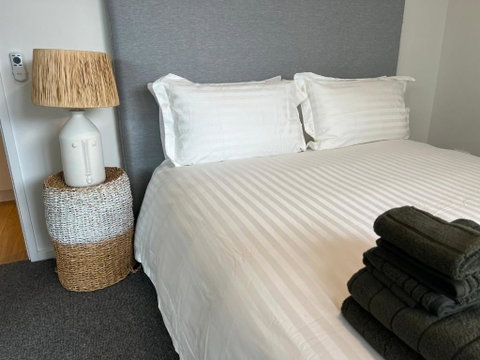 NEW BOUTIQUE 1bd Apt - Accommodation BNB 3