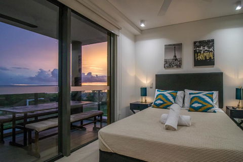 NEW - ZEN AT THE WATERFRONT - Luxury Waterfront Holiday Home For Families & Friends - Accommodation BNB 0