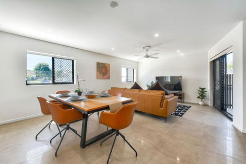 Newly Spacious Top Floor Good View Apartment - Accommodation BNB 3