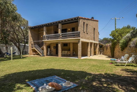 Ocean Close - Spacious Beach House - Accommodation BNB 0