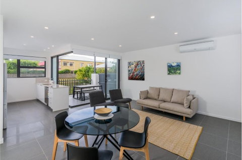 Oxford Steps - Executive 2BR Bulimba Apartment Across From The Park On Oxford St - Accommodation BNB 0