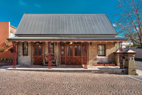 Old Bank Boutique Hotel - Accommodation BNB 0