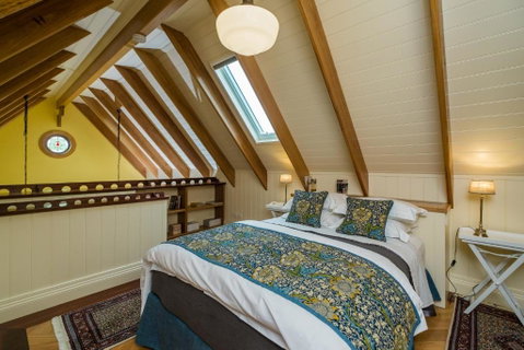 Old Bank Boutique Hotel - Accommodation BNB 1