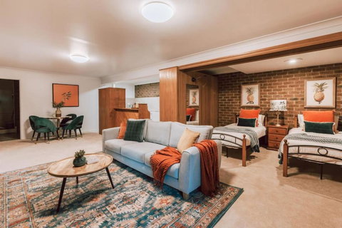 Olinda Sandstone Apartment 2 Bedroom Spa Bath - Accommodation BNB 3