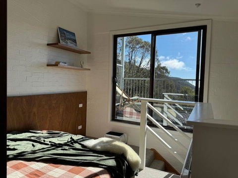One Cedarwood - Petite Challet Falls Creek - Accommodation BNB 1