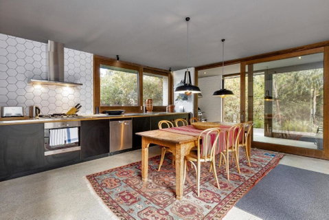 One-Dunny Beach House - Accommodation BNB 3