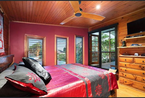 ONE OF A KIND Vacation Rental- Berkeley Vale - Accommodation BNB 1