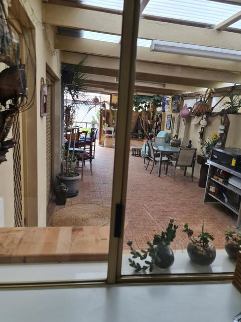Open Plan Large Home - Accommodation BNB 2