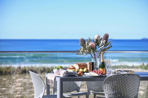 Pacific Dawn On The Beach One - Accommodation BNB 0