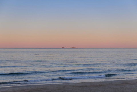Pacific Dawn On The Beach One - Accommodation BNB 3