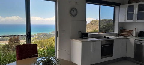 ON TOP Of THE WORLD Garden Studio - Accommodation BNB 3