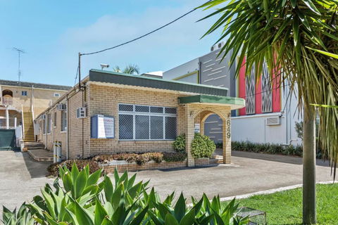 Paramount Motel - Accommodation BNB 0