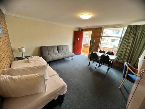 Paramount Motel - Accommodation BNB 1