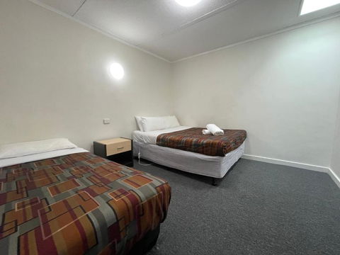 Parkside Inn Motel - Accommodation BNB 1
