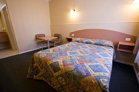 Parkville Motel - Accommodation BNB 2