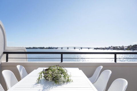 Panoramic Water View Apartment - Accommodation BNB 0