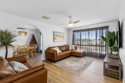 Percys Beach House Moonta Bay - Accommodation BNB 0