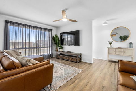 Percys Beach House Moonta Bay - Accommodation BNB 2