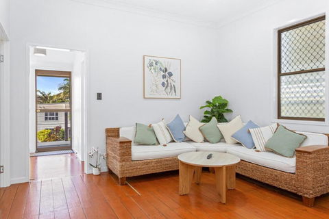 Perfect Cooee Bay Beach Getaway! - Accommodation BNB 0