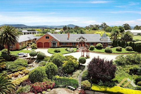 Perfect Entertainer-s Home With Pool - Accommodation BNB 0