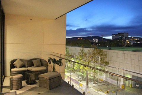 Perfectly Located Modern Apartment - Canberra CBD - Accommodation BNB 0