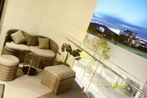 Perfectly Located Modern Apartment - Canberra CBD - Accommodation BNB 3
