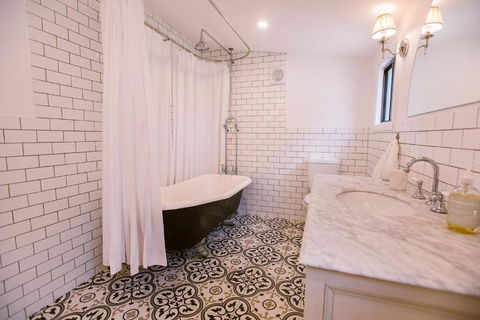 Pet-Friendly Highlands Home With Fireplace - Accommodation BNB 3