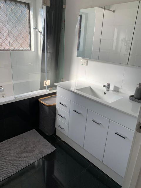 Pets Welcome Central And Convenient - Accommodation BNB 2