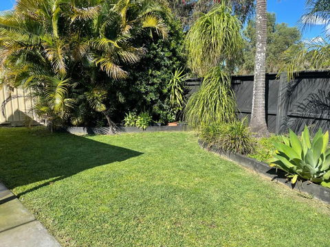 Pets Welcome Central And Convenient - Accommodation BNB 0