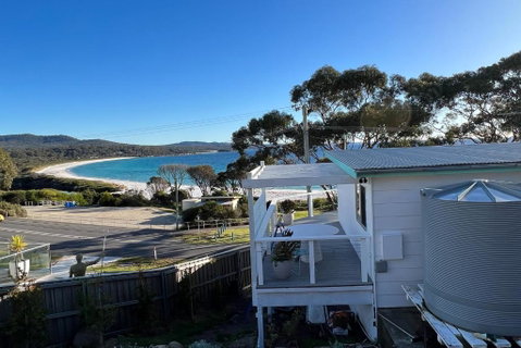 PIPI SHACK - Iconic Waterfront Shack Binalong Bay - Accommodation BNB 0