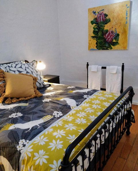 Pips On Mitchell - Beautiful Historic Apartment - Accommodation BNB 0