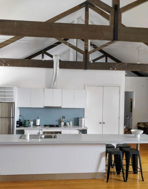 Pips On Mitchell - Beautiful Historic Apartment - Accommodation BNB 3