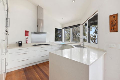 Pittwater Vistas - 5 Minutes To Palm Beach - Accommodation BNB 3