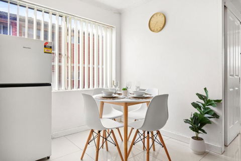 Polished 2-Bed Unit In The Heart Of Parramatta - Accommodation BNB 1