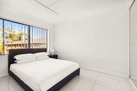 Polished 2-Bed Unit In The Heart Of Parramatta - Accommodation BNB 3