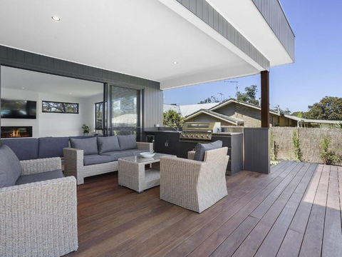 Pool And Spa - 300m Walk To Beach - Accommodation BNB 2