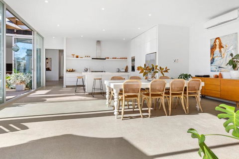Poolside Paradise Mount Eliza - Accommodation BNB 2