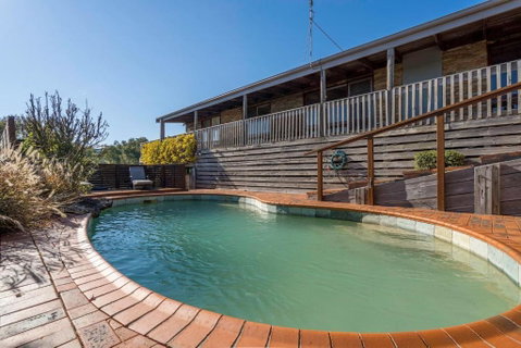 Port Philip Panorama - Bayview Retreat And Pool Bliss - Accommodation BNB 2