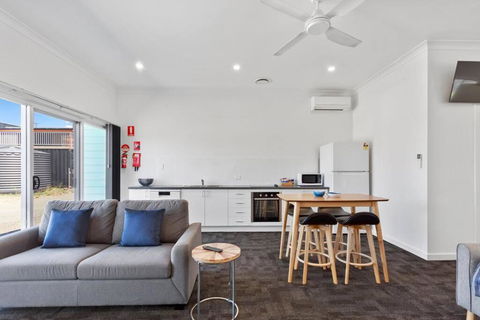 Port Lincoln Shark Apartment 6 - Accommodation BNB 1